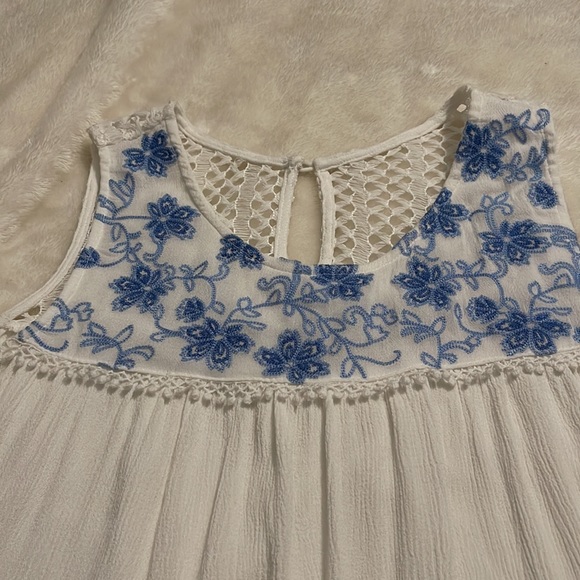 Miss Me cold shoulder flowy crop top - Picture 2 of 9